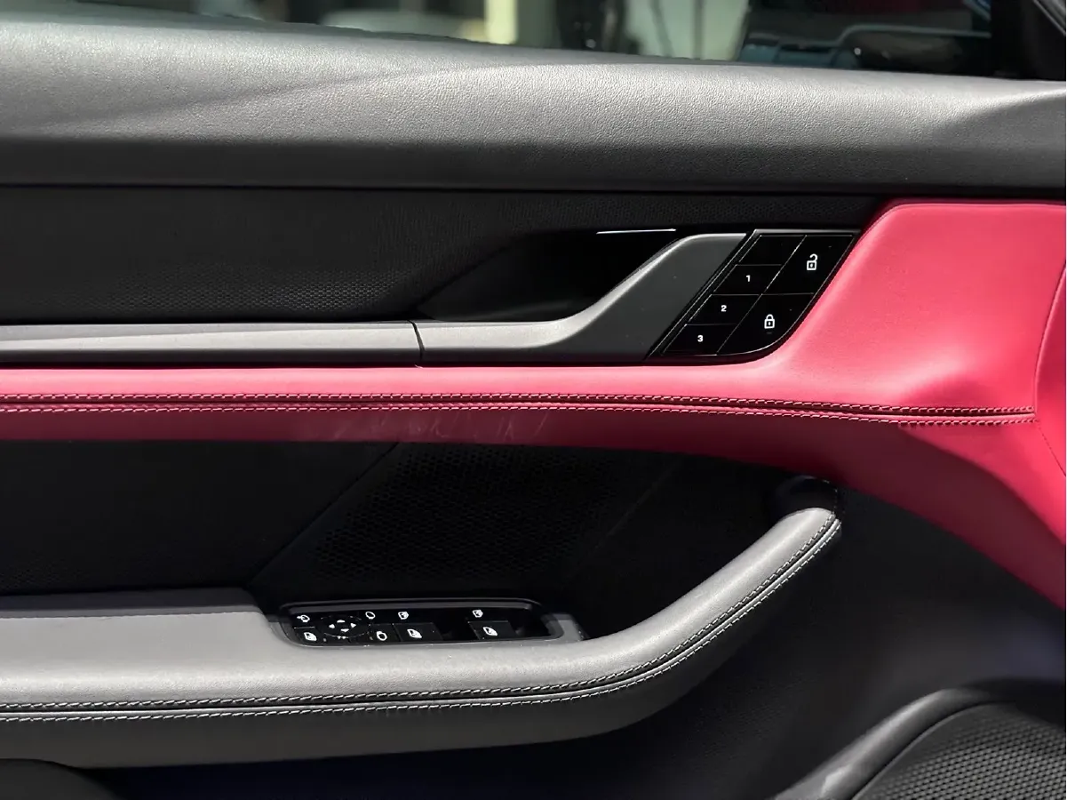 2020 Porsche Taycan 2AT BEV 79.2KWH,autocango,china used car exporter,china ev exporter,chinese used car exporter,chinese used ev exporter