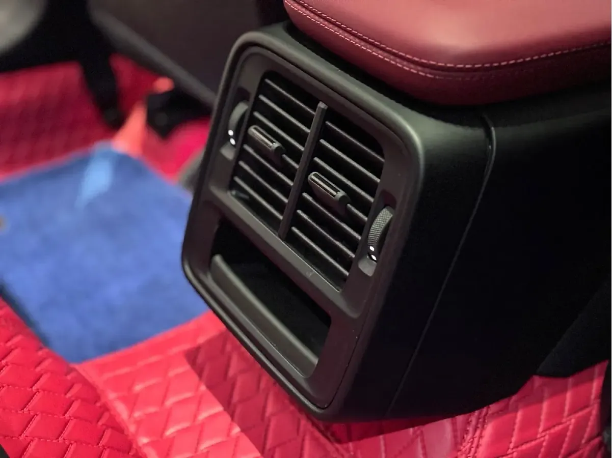 2020 Porsche Taycan 2AT BEV 79.2KWH,autocango,china used car exporter,china ev exporter,chinese used car exporter,chinese used ev exporter