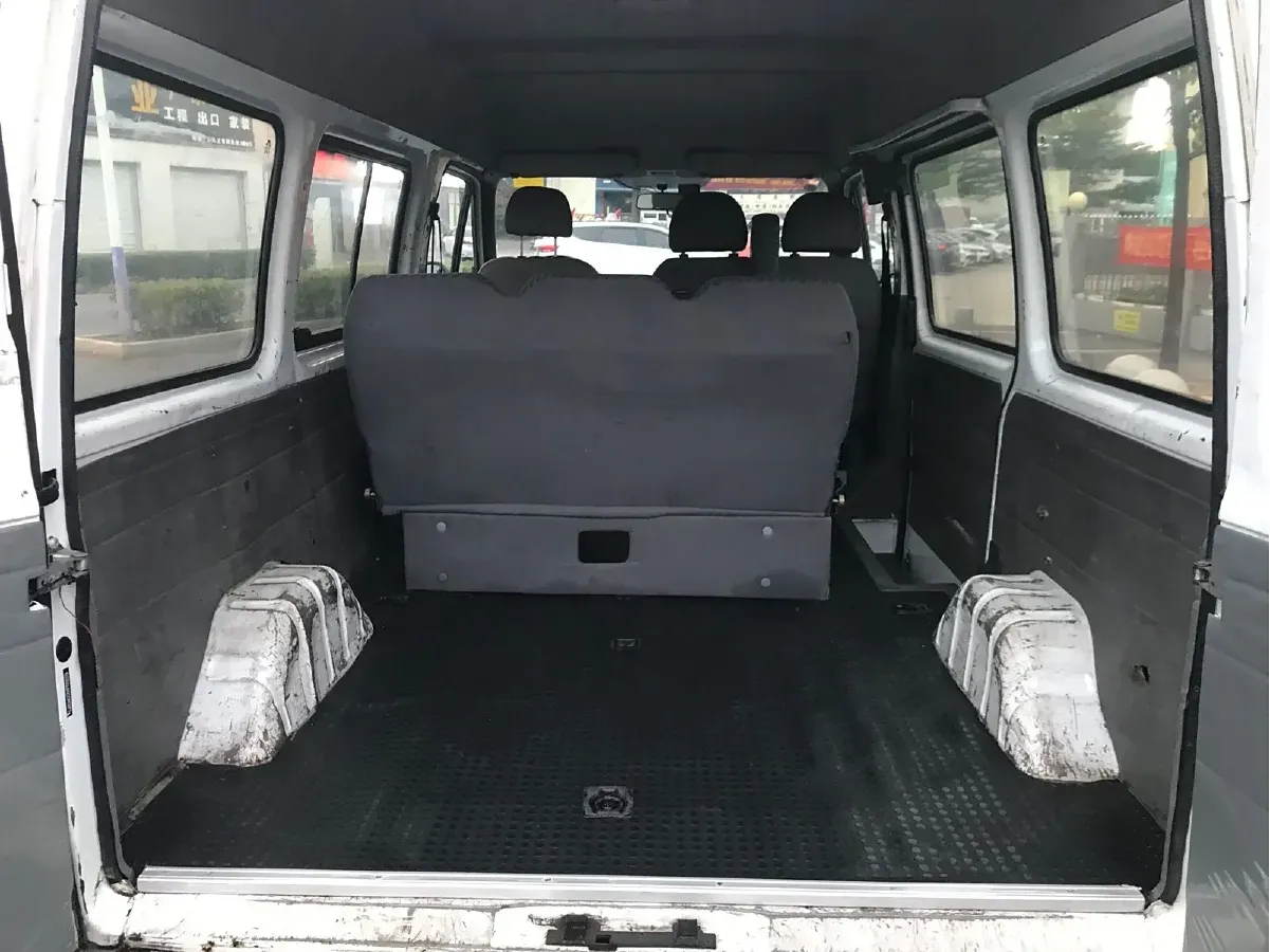 2015 Ford Classic Transit 2.8T 108HP L4 5MT,autocango,china used car exporter,china ev exporter,chinese used car exporter,chinese used ev exporter