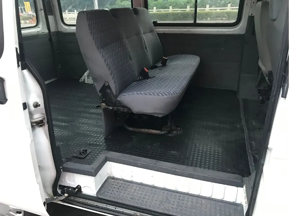 2015 Ford Classic Transit 2.8T 108HP L4 5MT,autocango,china used car exporter,china ev exporter,chinese used car exporter,chinese used ev exporter