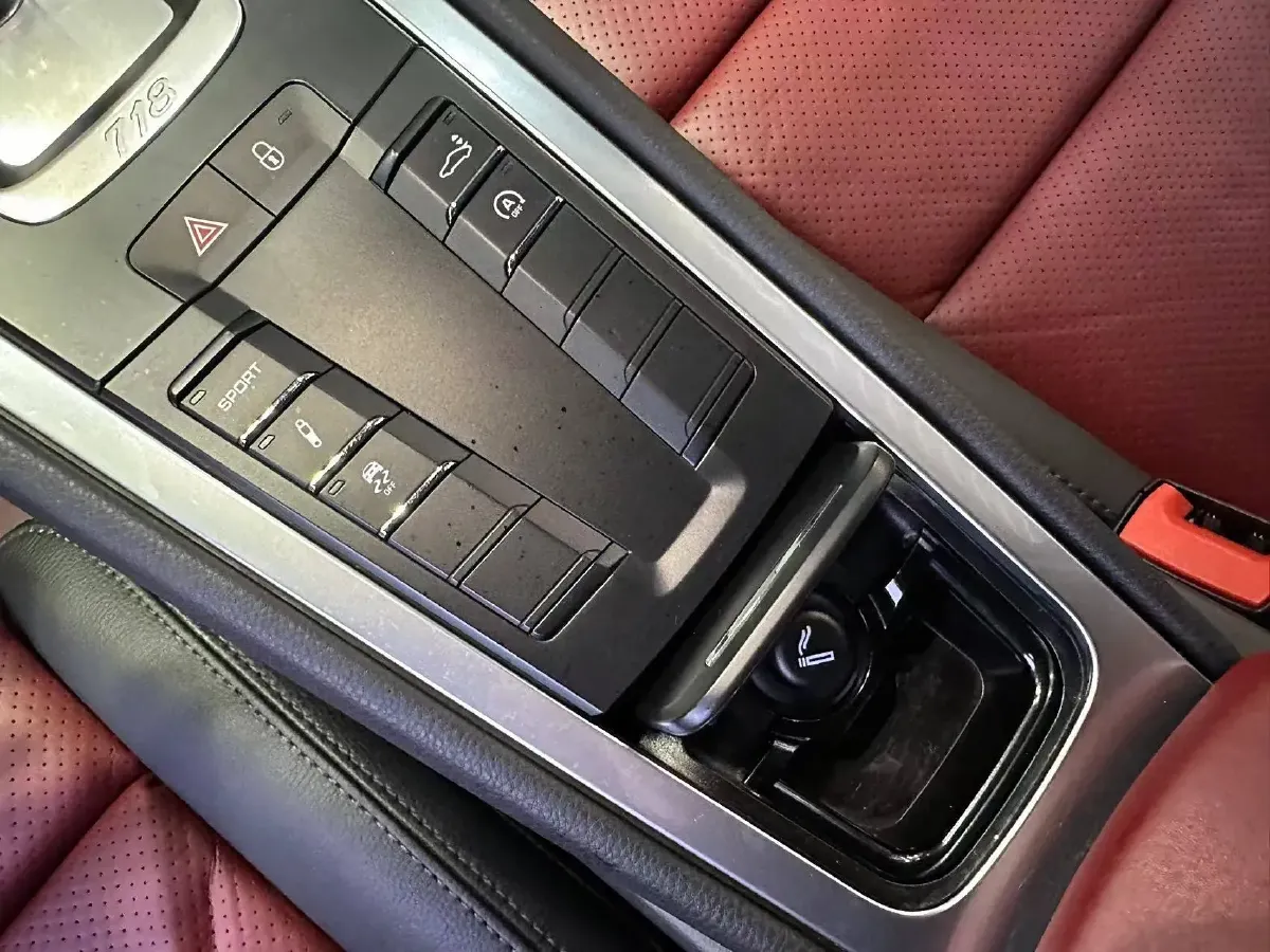 2016 Porsche 718 2.0T 250HP H4 7DCT,autocango,china used car exporter,china ev exporter,chinese used car exporter,chinese used ev exporter