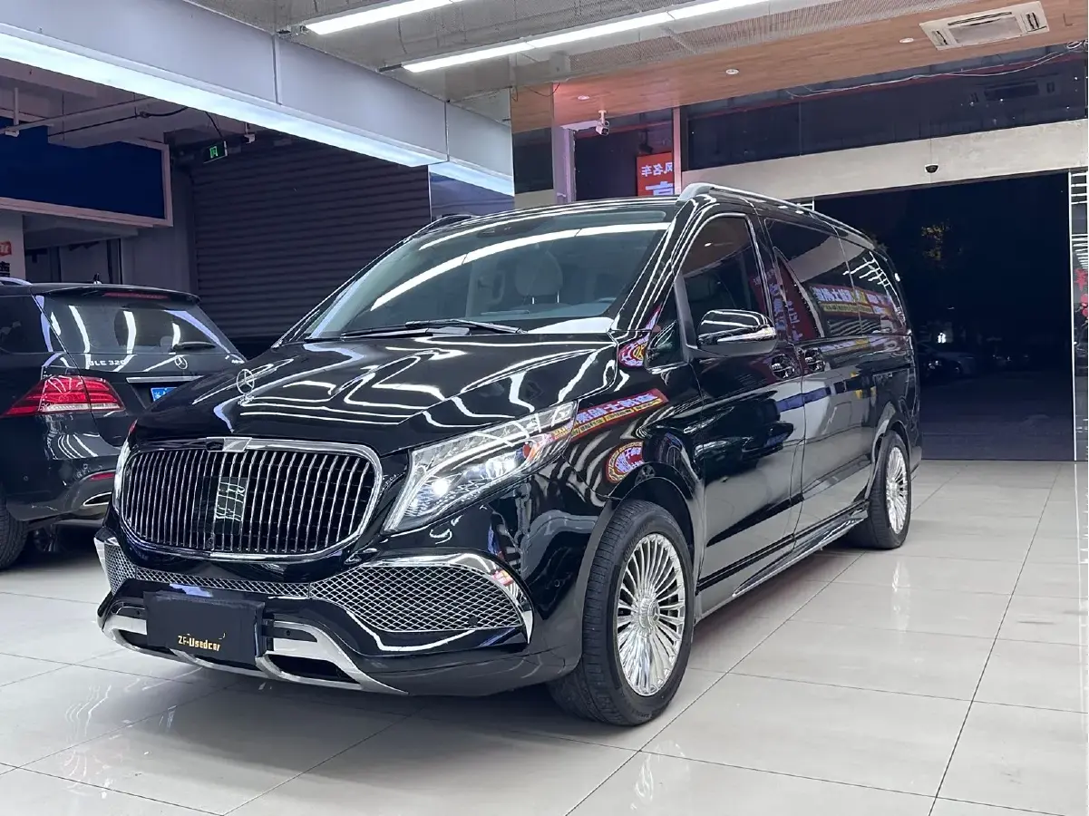 2018 Mercedes-Benz V Class 2.0T 211HP L4 7AT