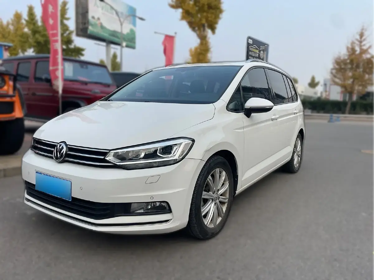 2018 Volkswagen Touran 1.4T 150HP L4 7DCT