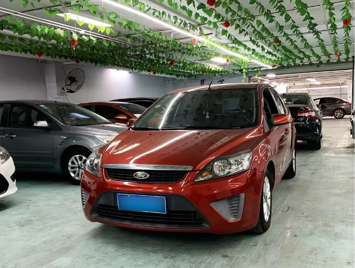 2013 Ford Focus 1.8L 124HP L4 4AT