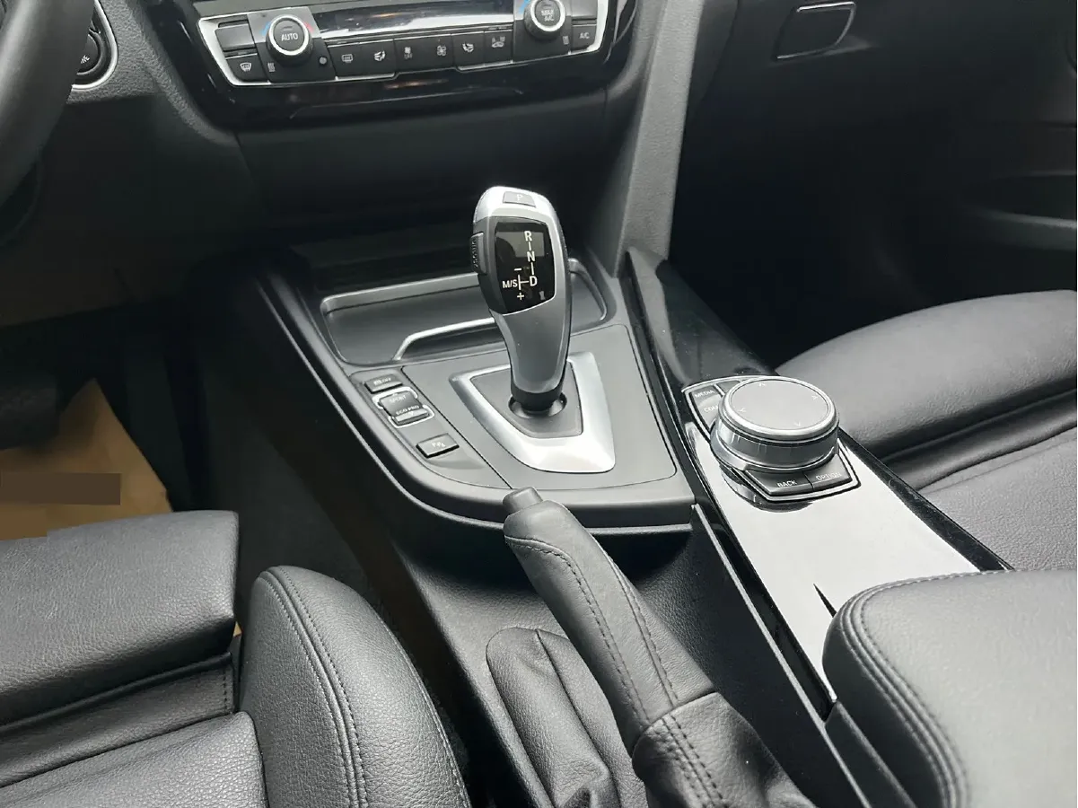 2019 BMW 3 Series GT 2.0T 184HP L4 8AT,autocango,china used car exporter,china ev exporter,chinese used car exporter,chinese used ev exporter