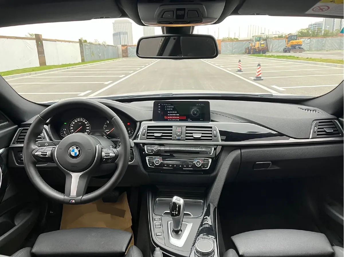 2019 BMW 3 Series GT 2.0T 184HP L4 8AT,autocango,china used car exporter,china ev exporter,chinese used car exporter,chinese used ev exporter