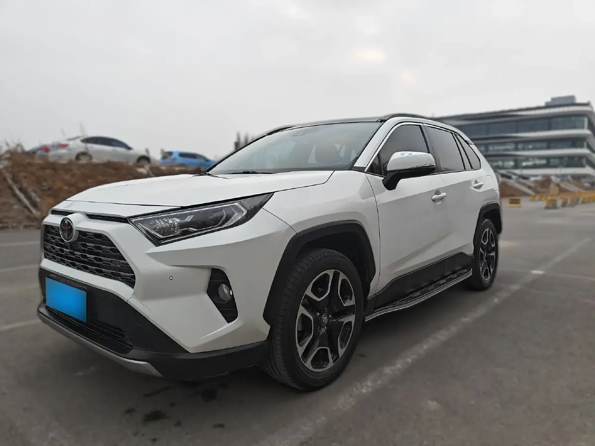2020 Toyota RAV4 2.0L 171HP L4 CVT