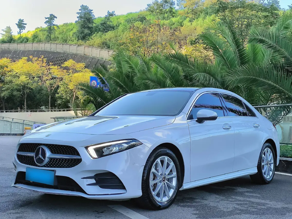 2020 Mercedes-Benz A Class 1.3T 163HP L4 7DCT