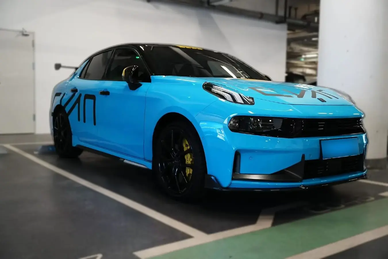 2022 LYNK&CO 03 2.0T 265HP L4 8AT