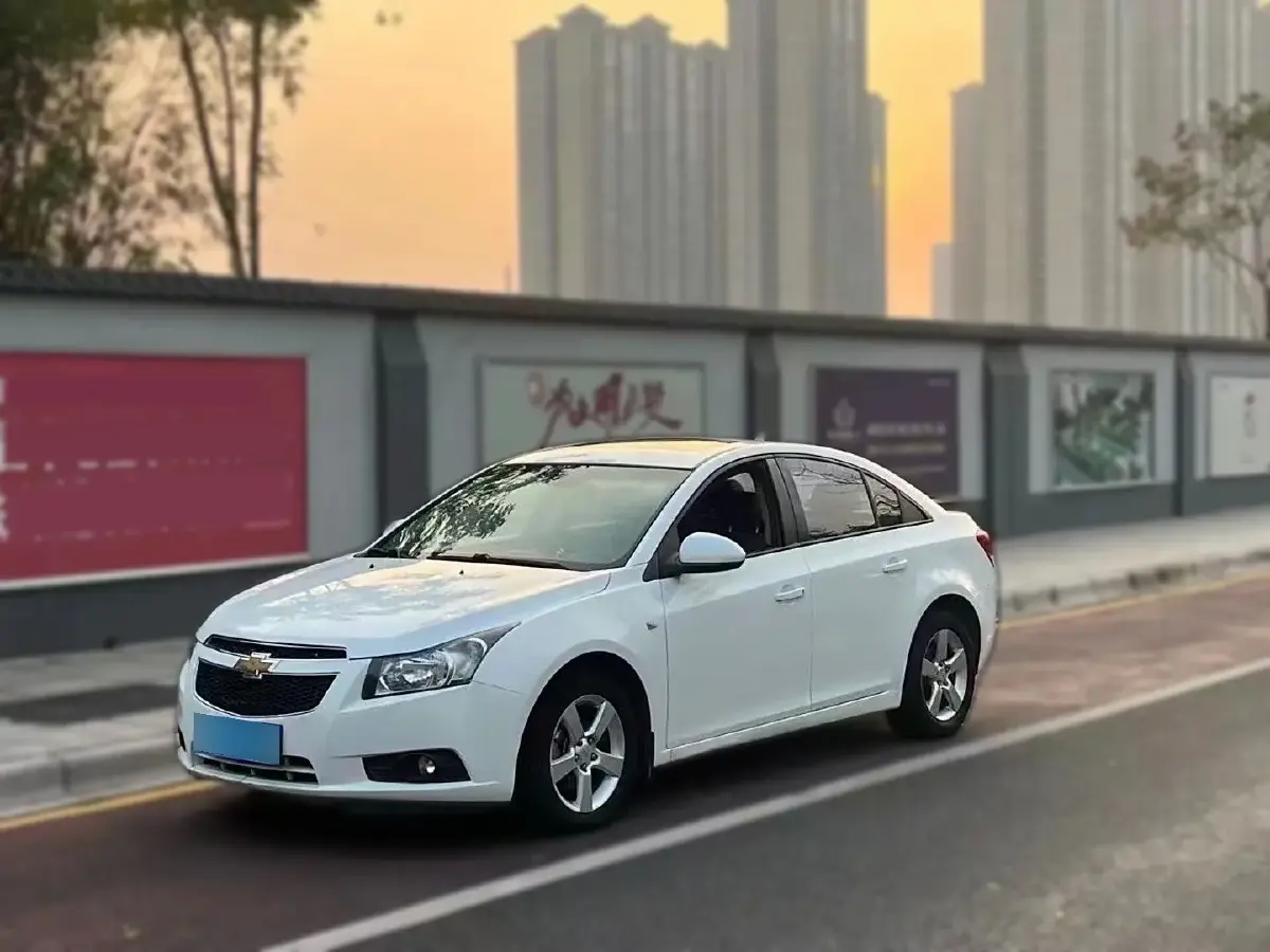 2013 Chevrolet Cruze 1.6L 121HP L4 6AT