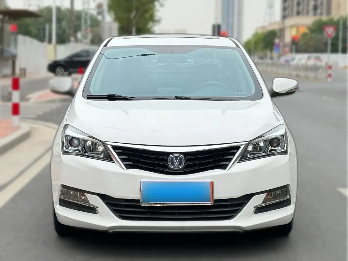 2015 ChangAn Alsvin V7 1.6L 124HP L4 5MT,autocango,china used car exporter,china ev exporter,chinese used car exporter,chinese used ev exporter