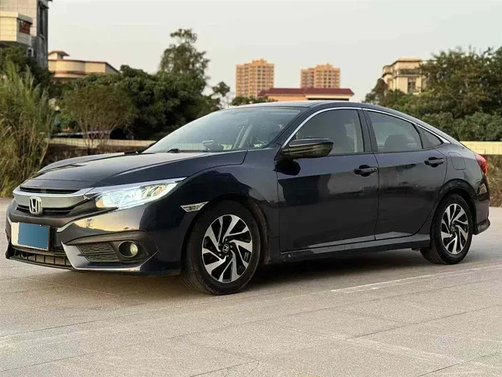 2016 Honda Civic 1.5T 177HP L4 CVT