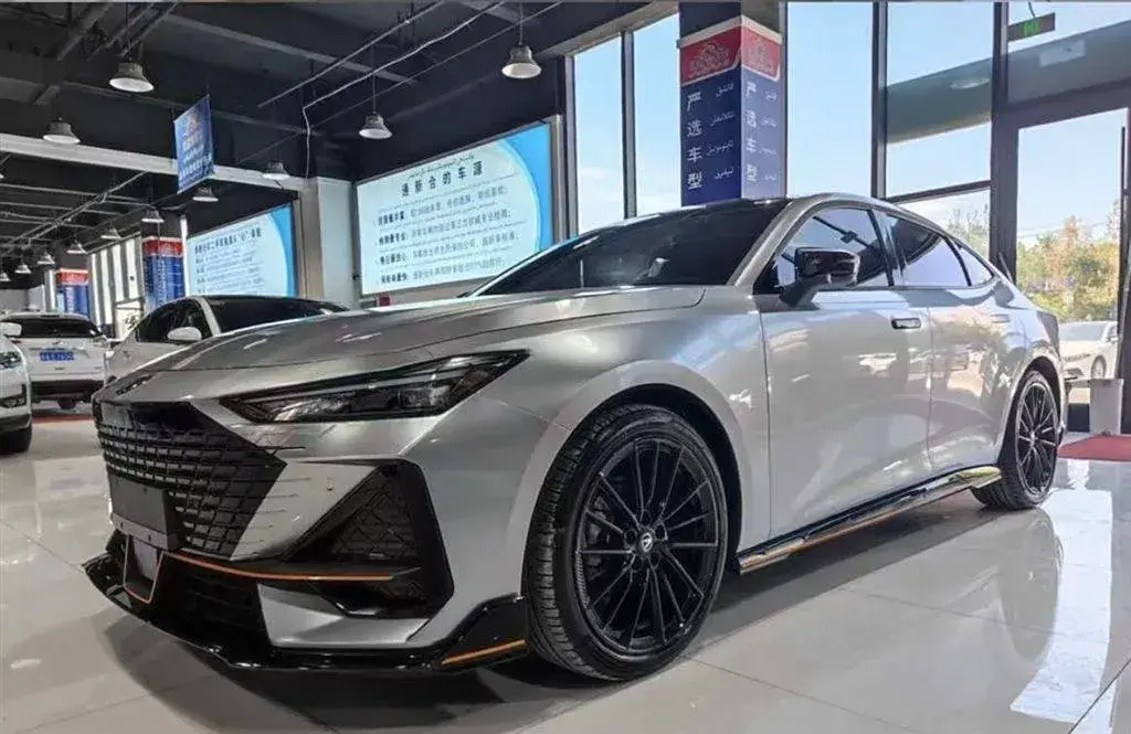 2023 ChangAn UNI-V 1.5T 188HP L4 7DCT