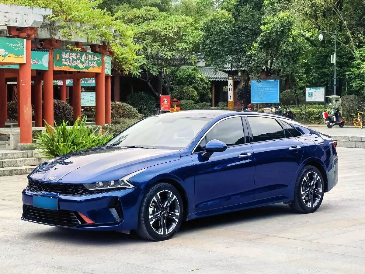 2020 Kia K5 2.0T 240HP L4 8AT