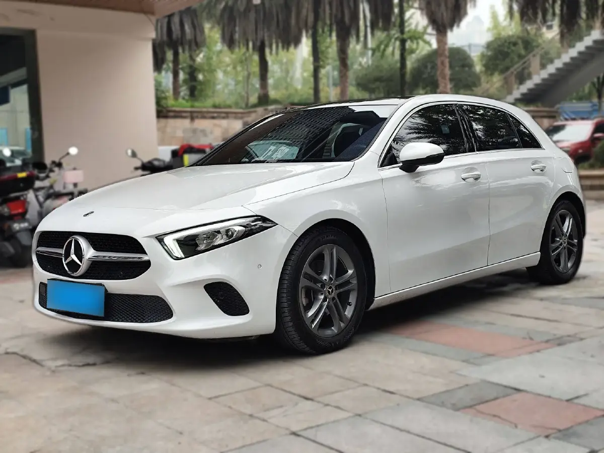 2019 Mercedes-Benz A Class 1.3T 163HP L4 7DCT
