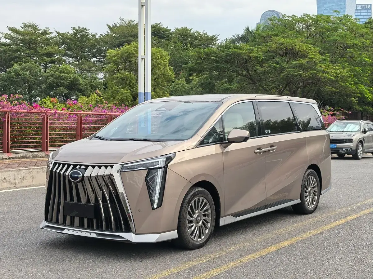 2024 GAC Trumpchi M8 2.0T 190HP L4 E-CVT Hybrid