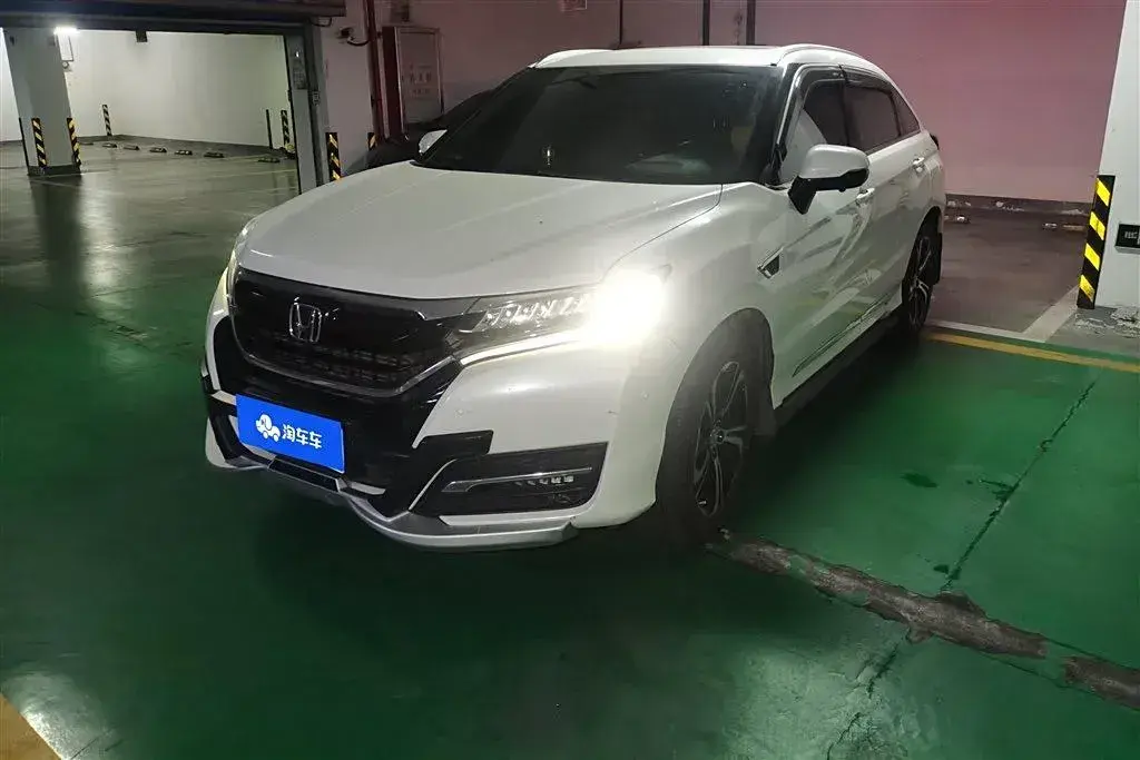 2017 Honda UR-V 2.0T 272HP L4 9AT