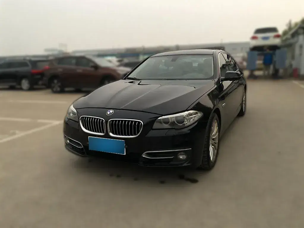 2014 BMW 5 Series 2.0T 218HP L4 8AT