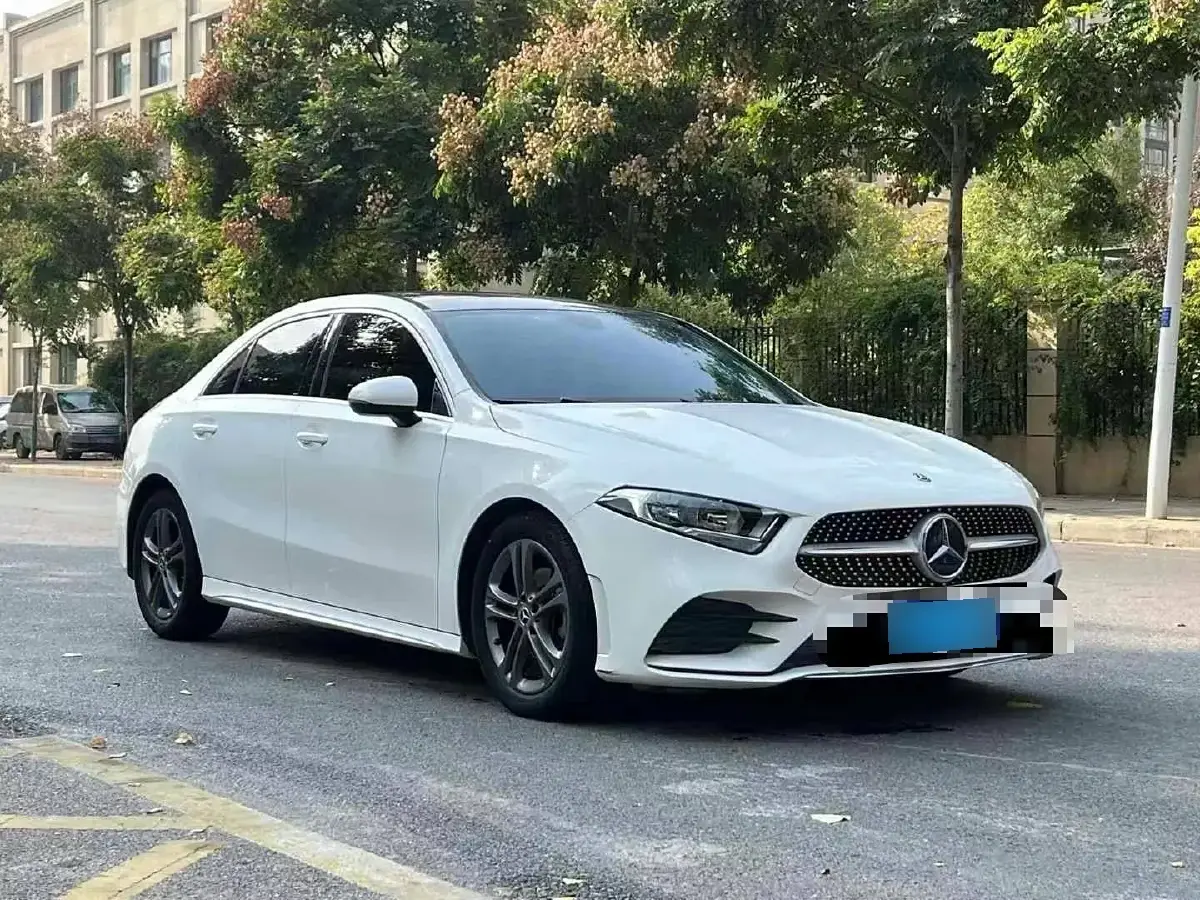 2020 Mercedes-Benz A Class 1.3T 136HP L4 7DCT