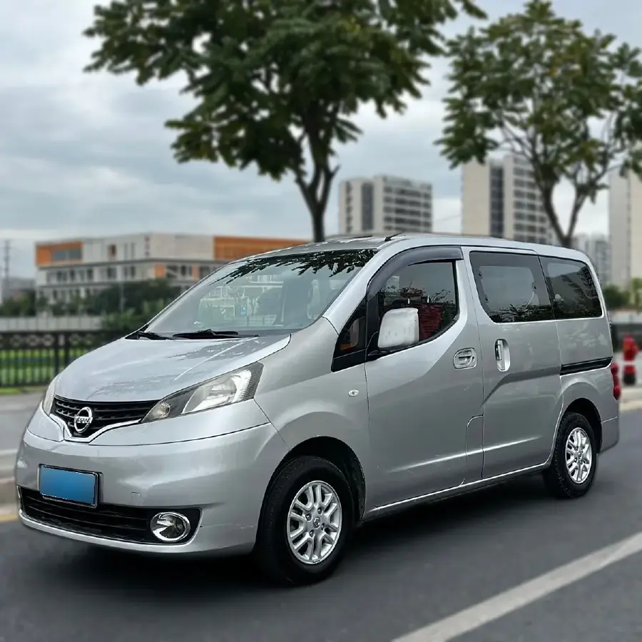 2011 Nissan NV200 1.6L 113HP L4 5MT