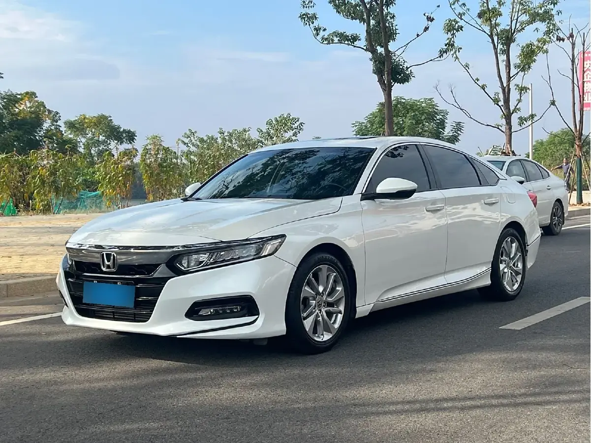 2018 Honda Accord 1.5T 194HP L4 CVT
