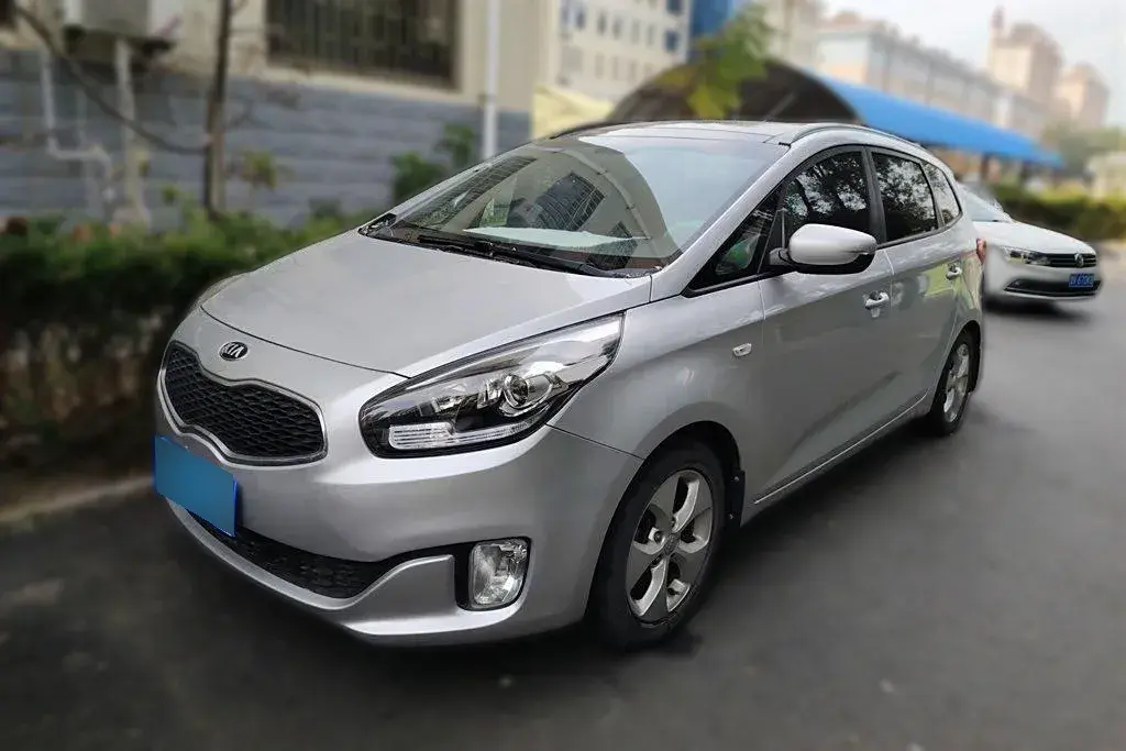 2013 Kia Carens 2.0L 152HP L4 6AT