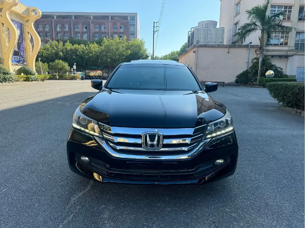 2014 Honda Accord 2.0L 155HP L4 CVT