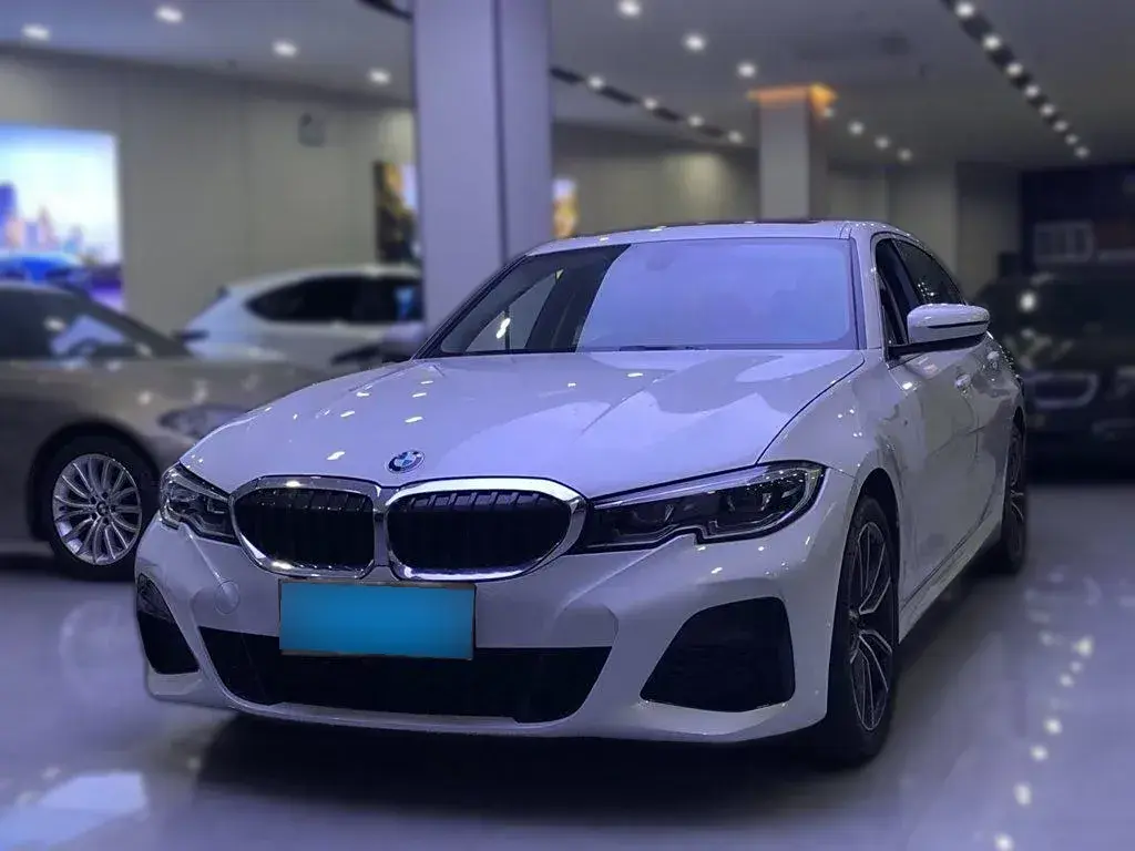 2022 BMW 3 Series 2.0T 156HP L4 8AT