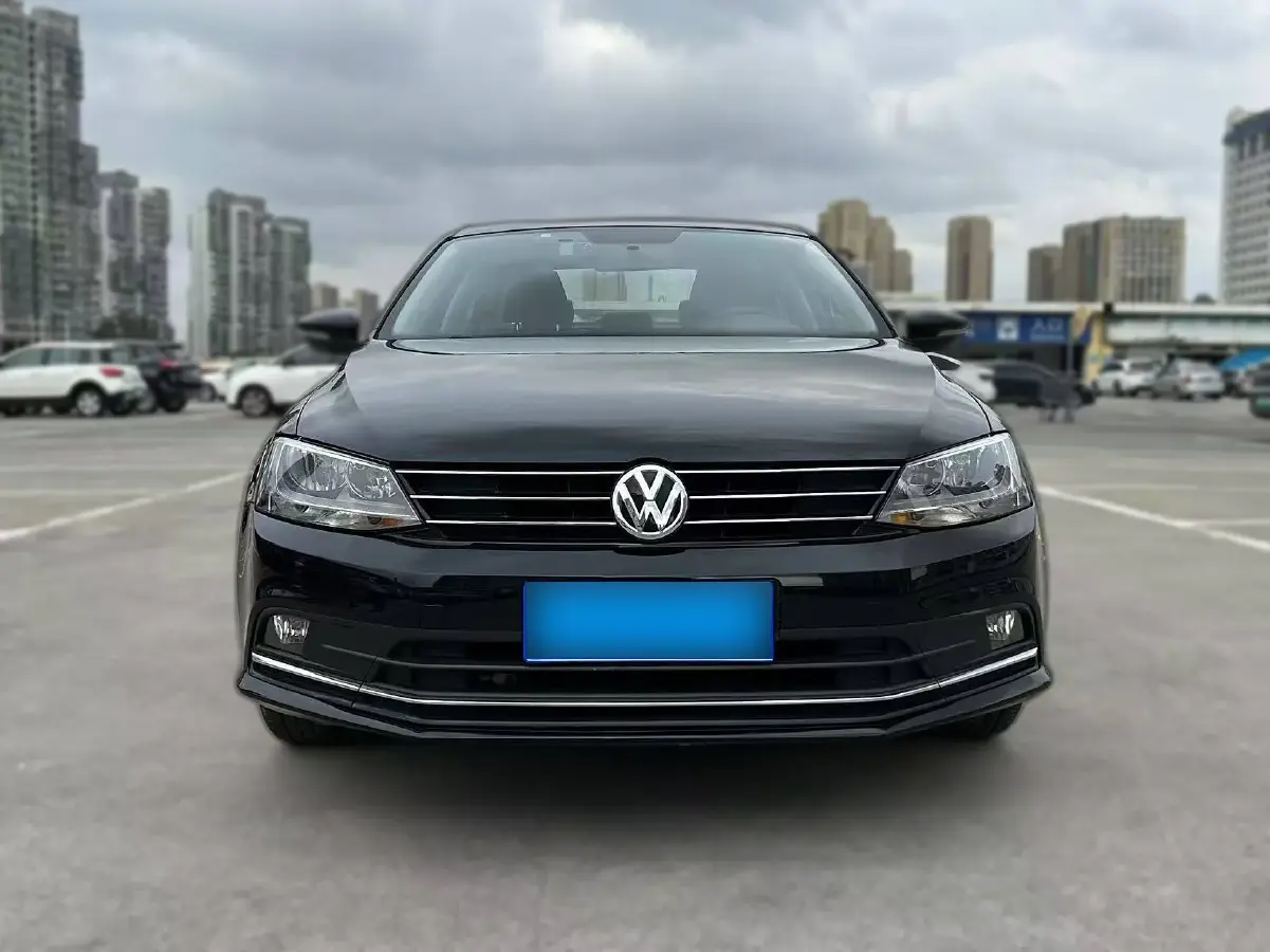 2017 Volkswagen Sagitar 1.6L 110HP L4 6AT