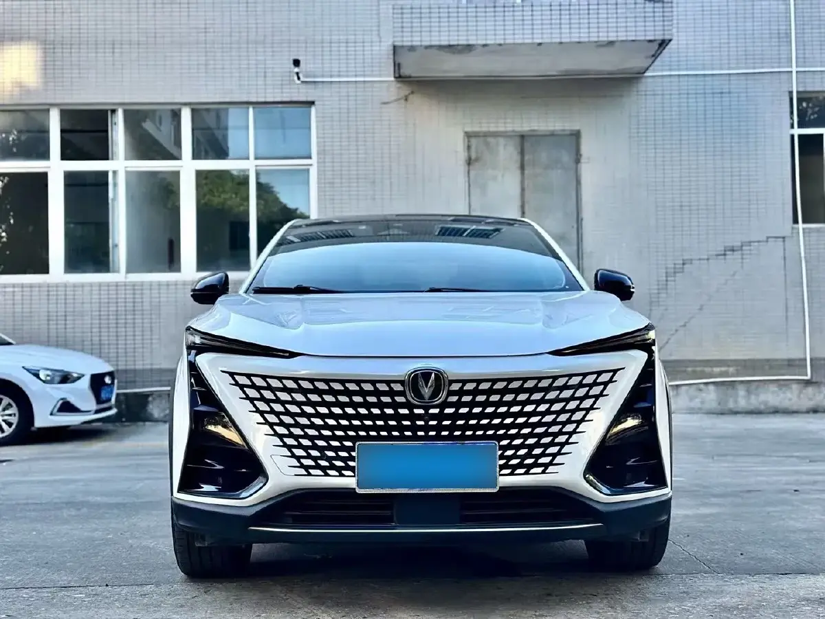 2021 ChangAn UNI-T 1.5T 180HP L4 7DCT