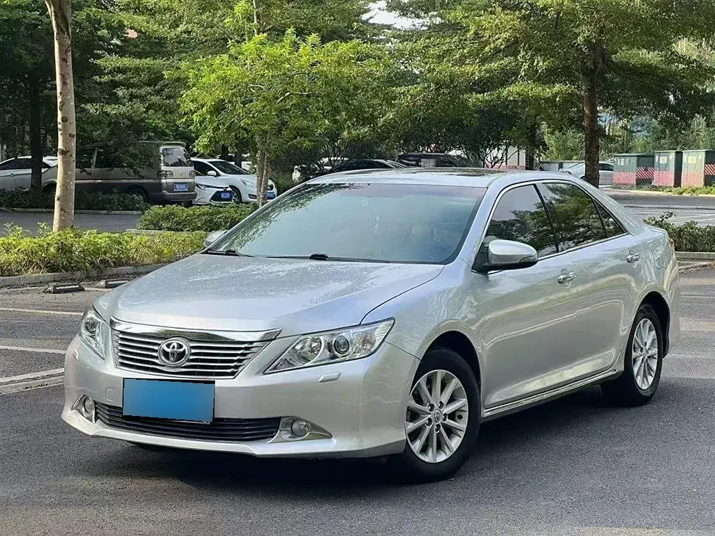 2012 Toyota Camry 2.0L 148HP L4 4AT
