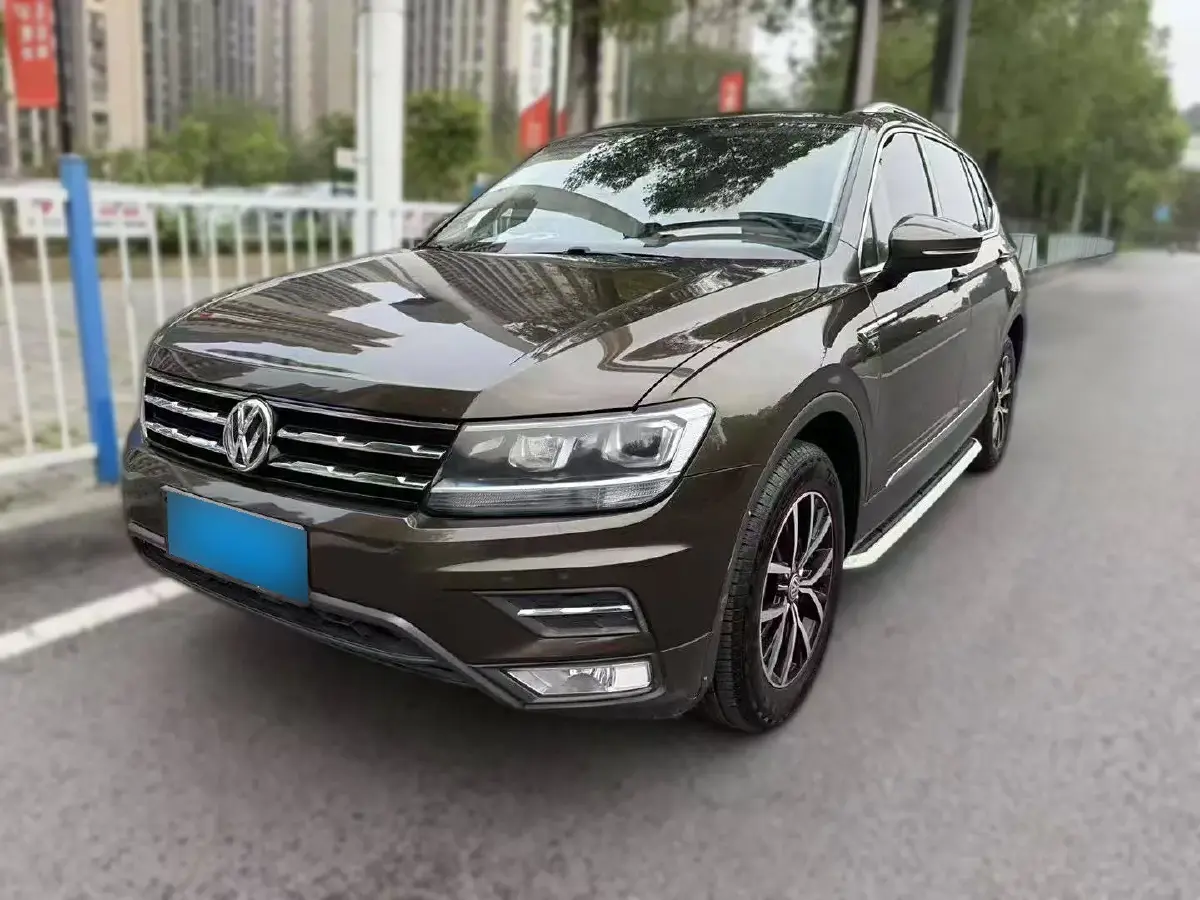 2017 Volkswagen Tiguan L 1.8T 180HP L4 7DCT