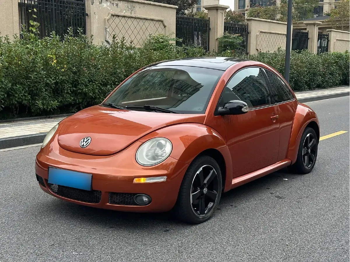 2010 Volkswagen Beetle 2.0L 115HP L4 6AT