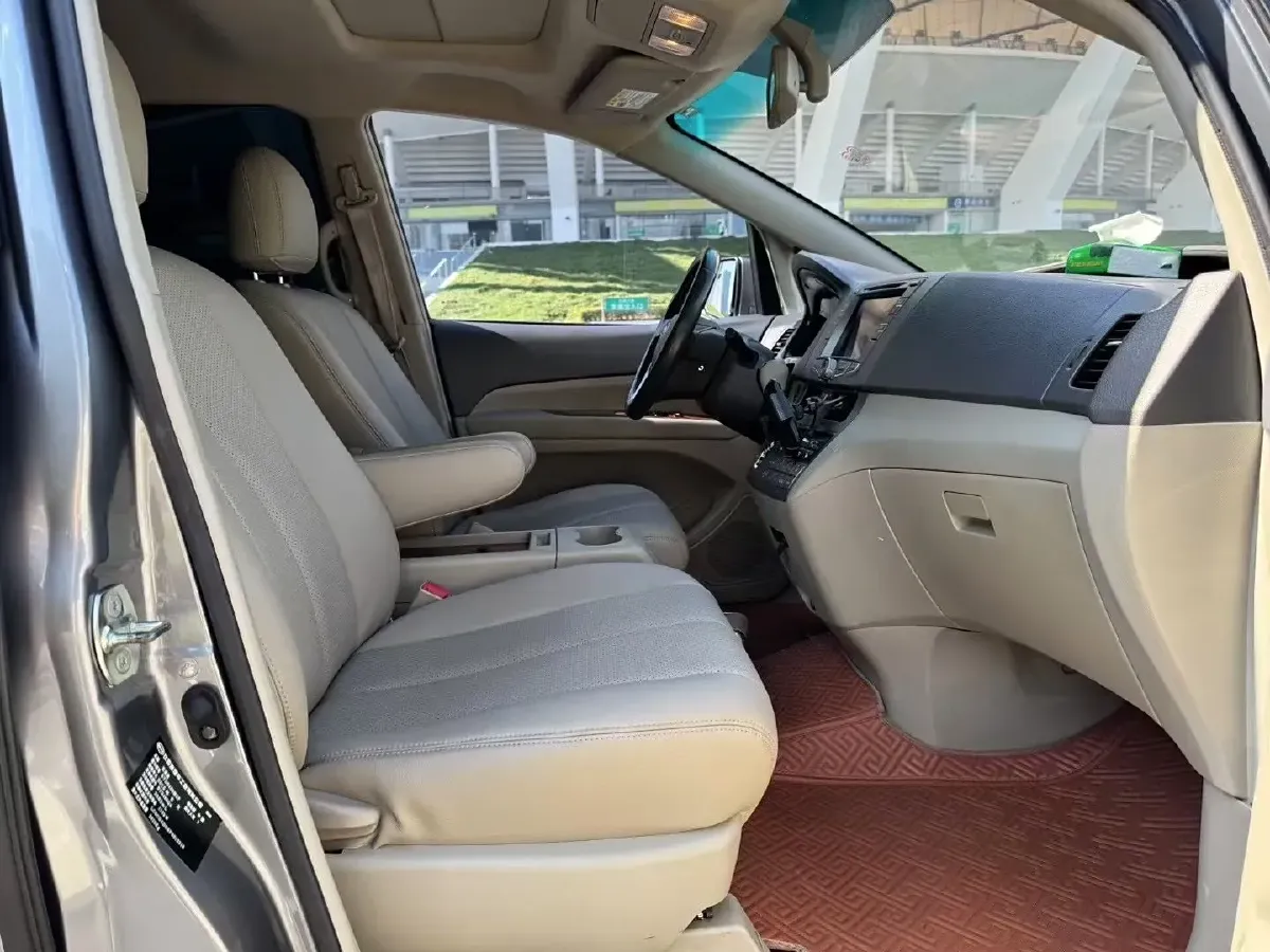 2015 BYD M6 2.4L 167HP L4 6DCT,autocango,china used car exporter,china ev exporter,chinese used car exporter,chinese used ev exporter