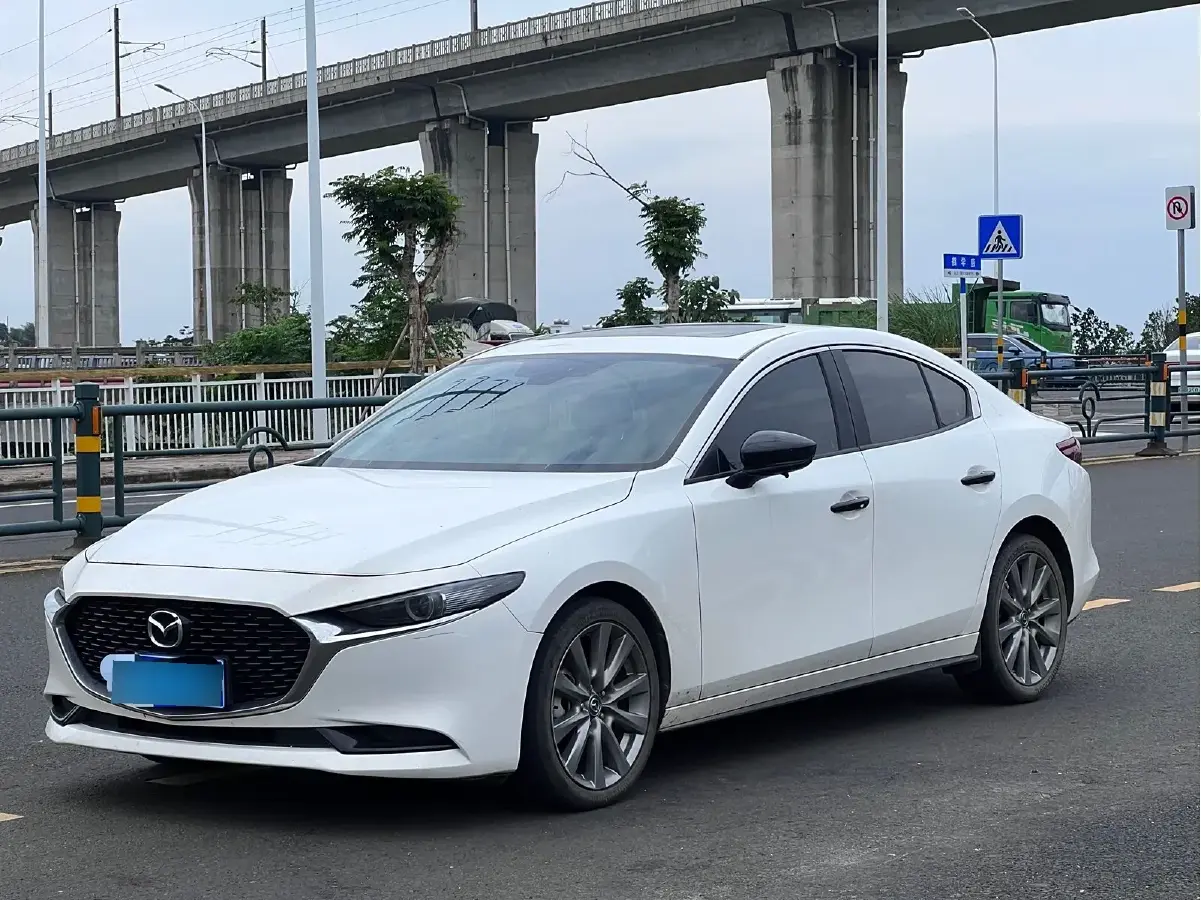 2021 Mazda 3 Axela 2.0L 158HP L4 6AT