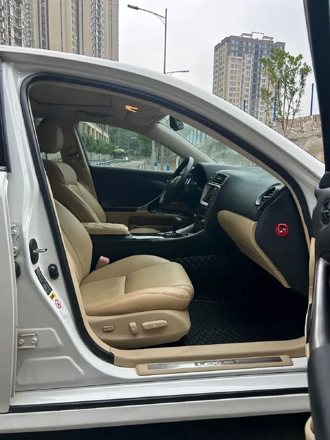 2007 Lexus IS 3.0L 231HP V6 6AT,autocango,china used car exporter,china ev exporter,chinese used car exporter,chinese used ev exporter