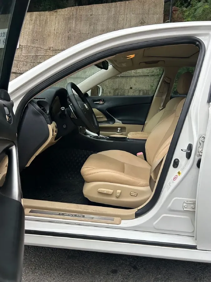 2007 Lexus IS 3.0L 231HP V6 6AT,autocango,china used car exporter,china ev exporter,chinese used car exporter,chinese used ev exporter