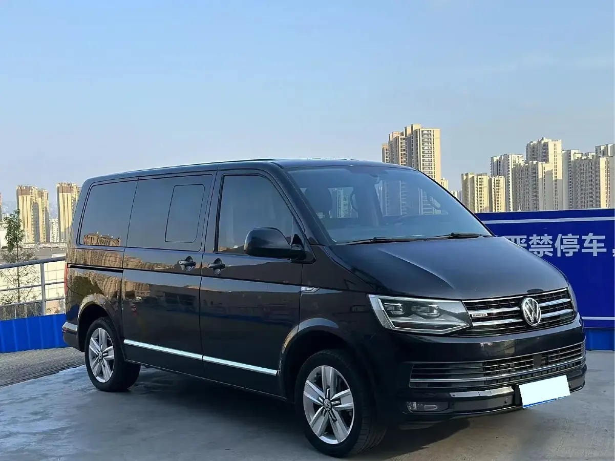 2016 Volkswagen Multivan 2.0T 204HP L4 7DCT