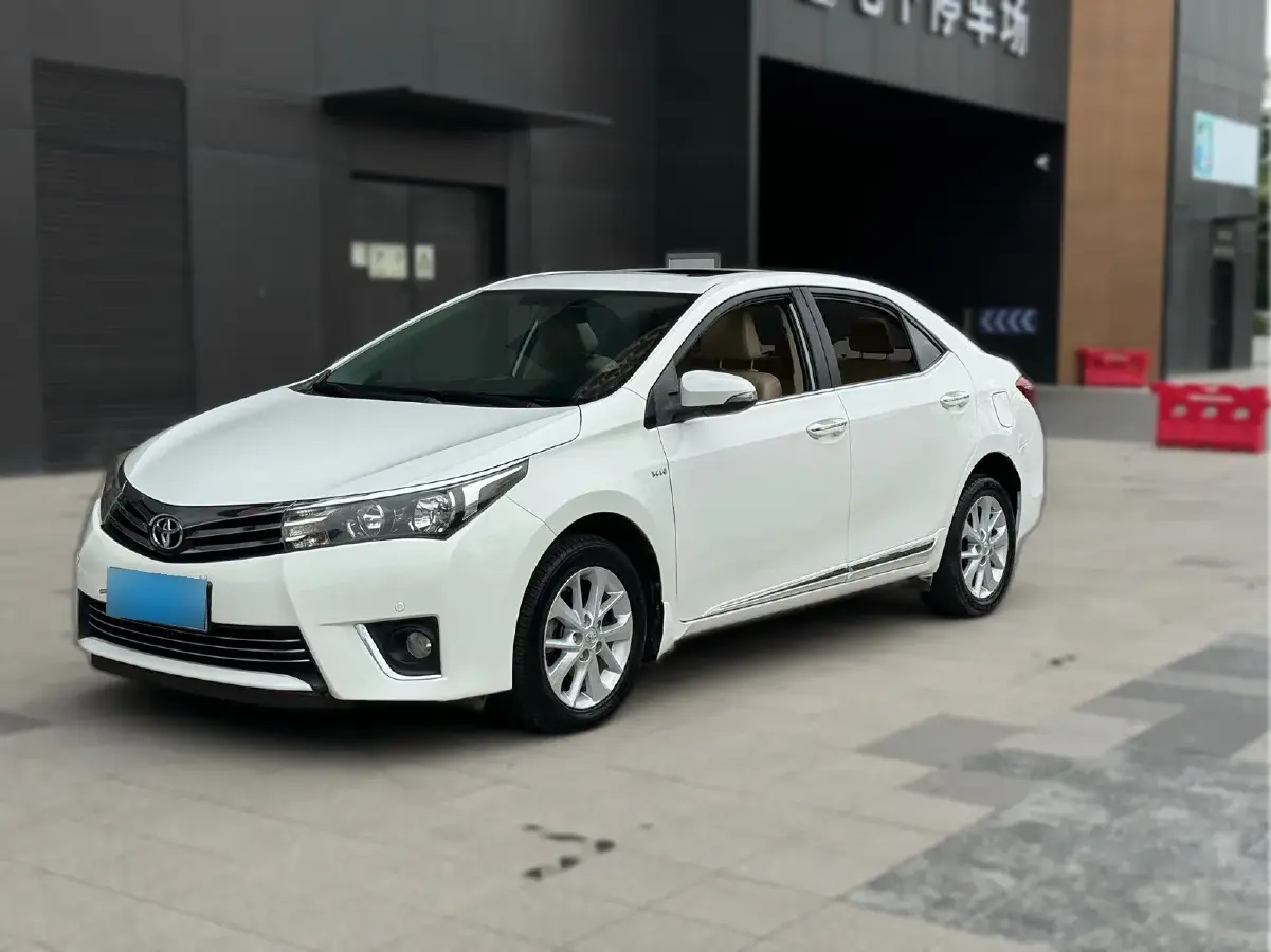 2014 Toyota Corolla 1.6L 122HP L4 CVT