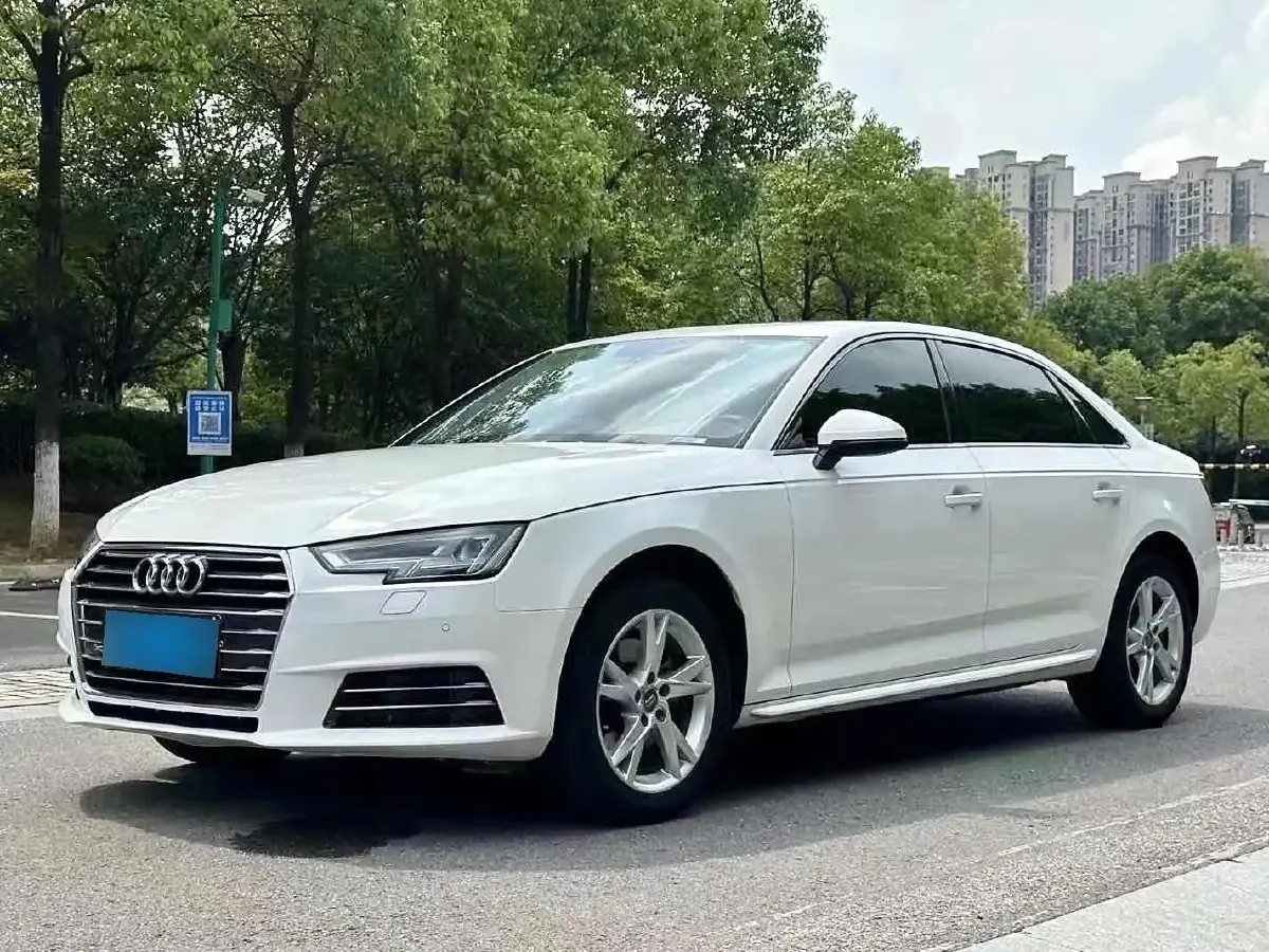 2018 Audi A4L 2.0T 190HP L4 7DCT