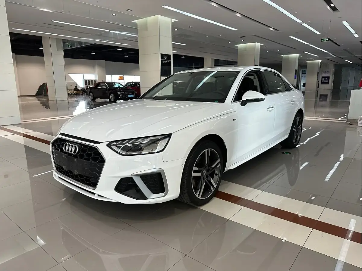 2020 Audi A4L 2.0T 190HP L4 7DCT