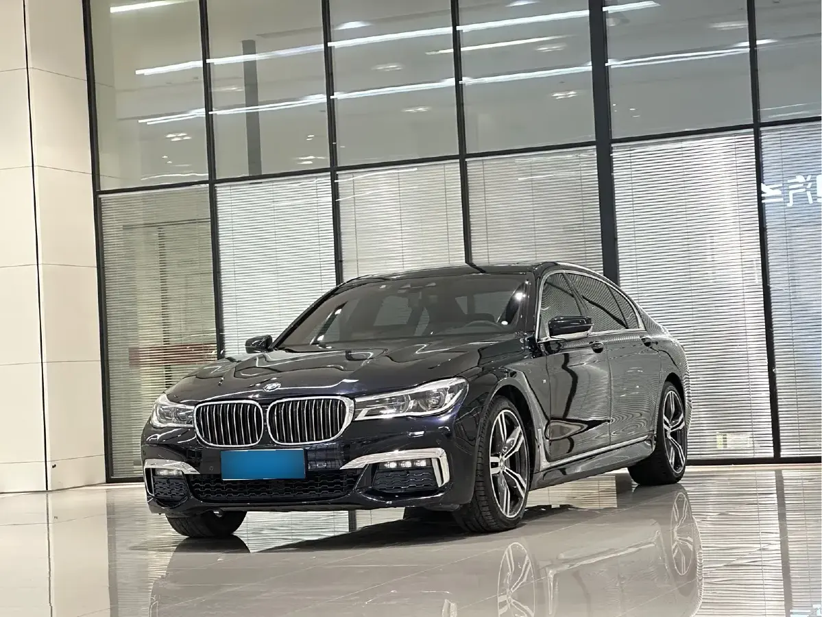 2018 BMW 7 Series 3.0T 326HP L6 8AT
