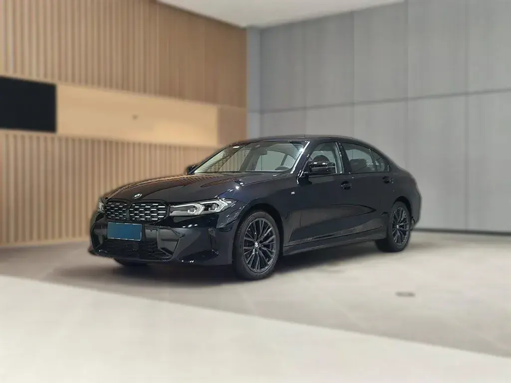 2024 BMW 3 Series 2.0T 184HP L4 8AT