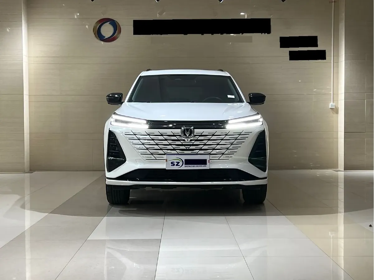 2024 ChangAn CS75 Plus 1.5T 188HP L4 8AT,autocango,china used car exporter,china ev exporter,chinese used car exporter,chinese used ev exporter