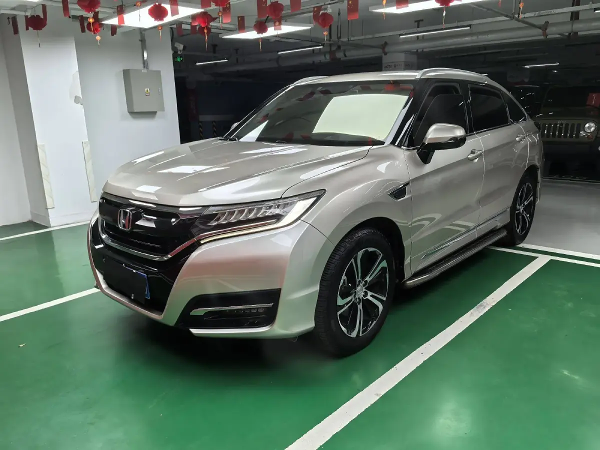 2017 Honda UR-V 2.0T 272HP L4 9AT