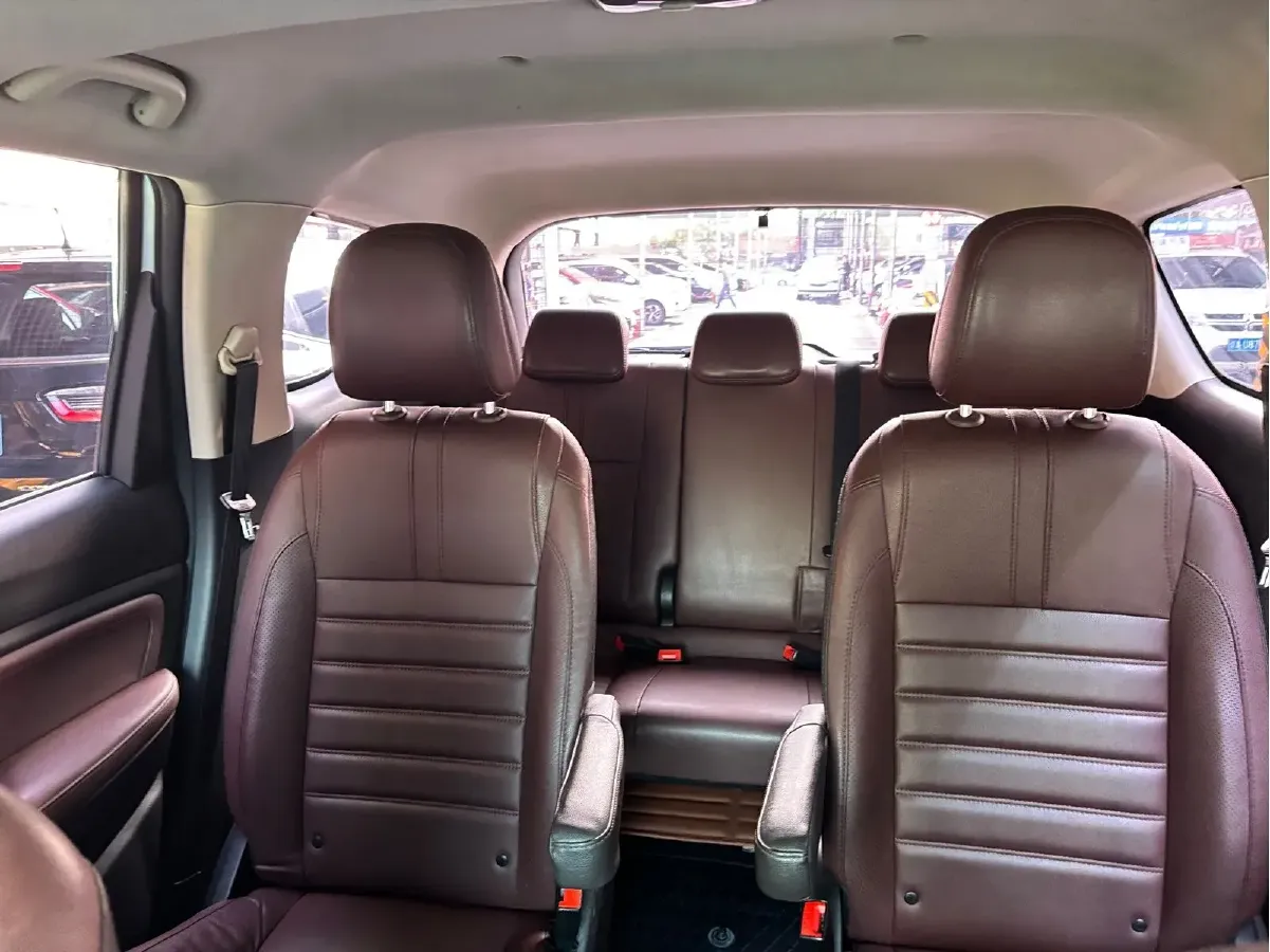 2017 ChangAn Linmax 1.6L 125HP L4 5MT,autocango,china used car exporter,china ev exporter,chinese used car exporter,chinese used ev exporter