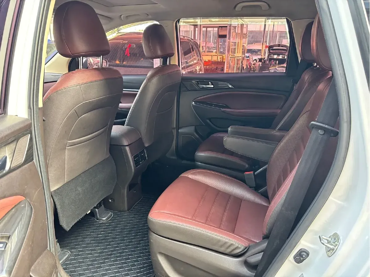 2017 ChangAn Linmax 1.6L 125HP L4 5MT,autocango,china used car exporter,china ev exporter,chinese used car exporter,chinese used ev exporter