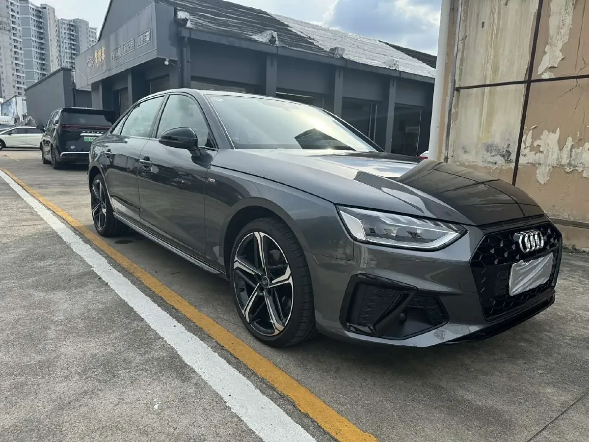 2024 Audi A4L 2.0T 190HP L4 7DCT,autocango,china used car exporter,china ev exporter,chinese used car exporter,chinese used ev exporter