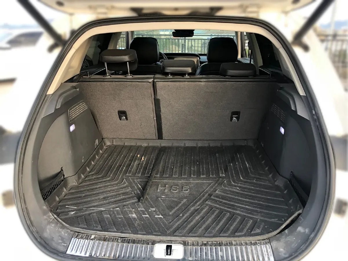 2019 HongQi HS5 2.0T 224HP L4 6AT,autocango,china used car exporter,china ev exporter,chinese used car exporter,chinese used ev exporter