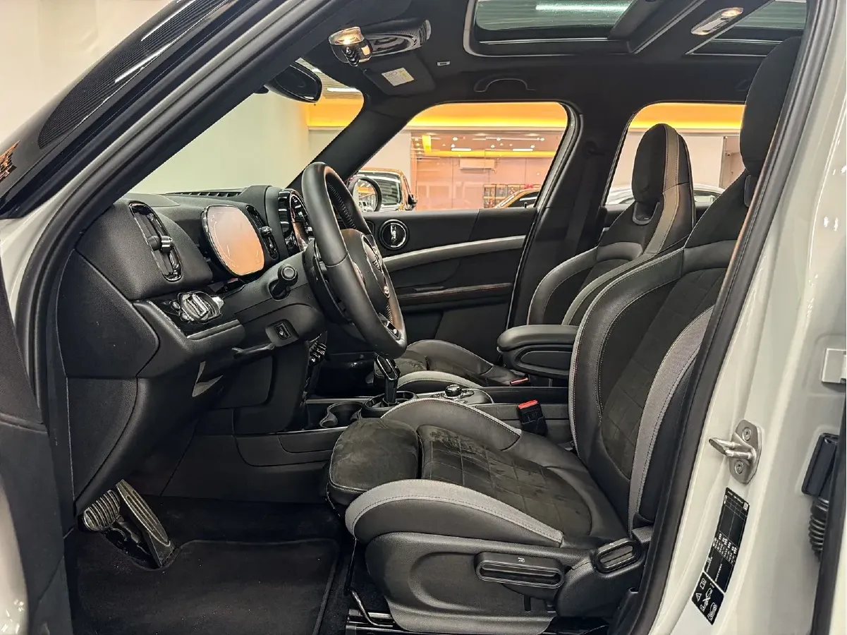 2022 MINI JCW COUNTRYMAN 2.0T 272HP L4 8AT,autocango,china used car exporter,china ev exporter,chinese used car exporter,chinese used ev exporter